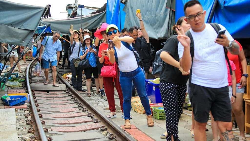 Railway Market and Floating Market Half Day Tour Near Bangkok
