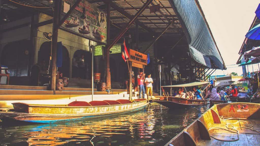 railway market, floating market, maeklong, damnoen saduak